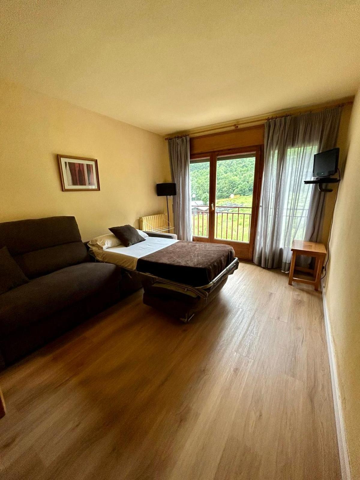 Apartamentos Turisticos Poblado Arinsal Exterior foto