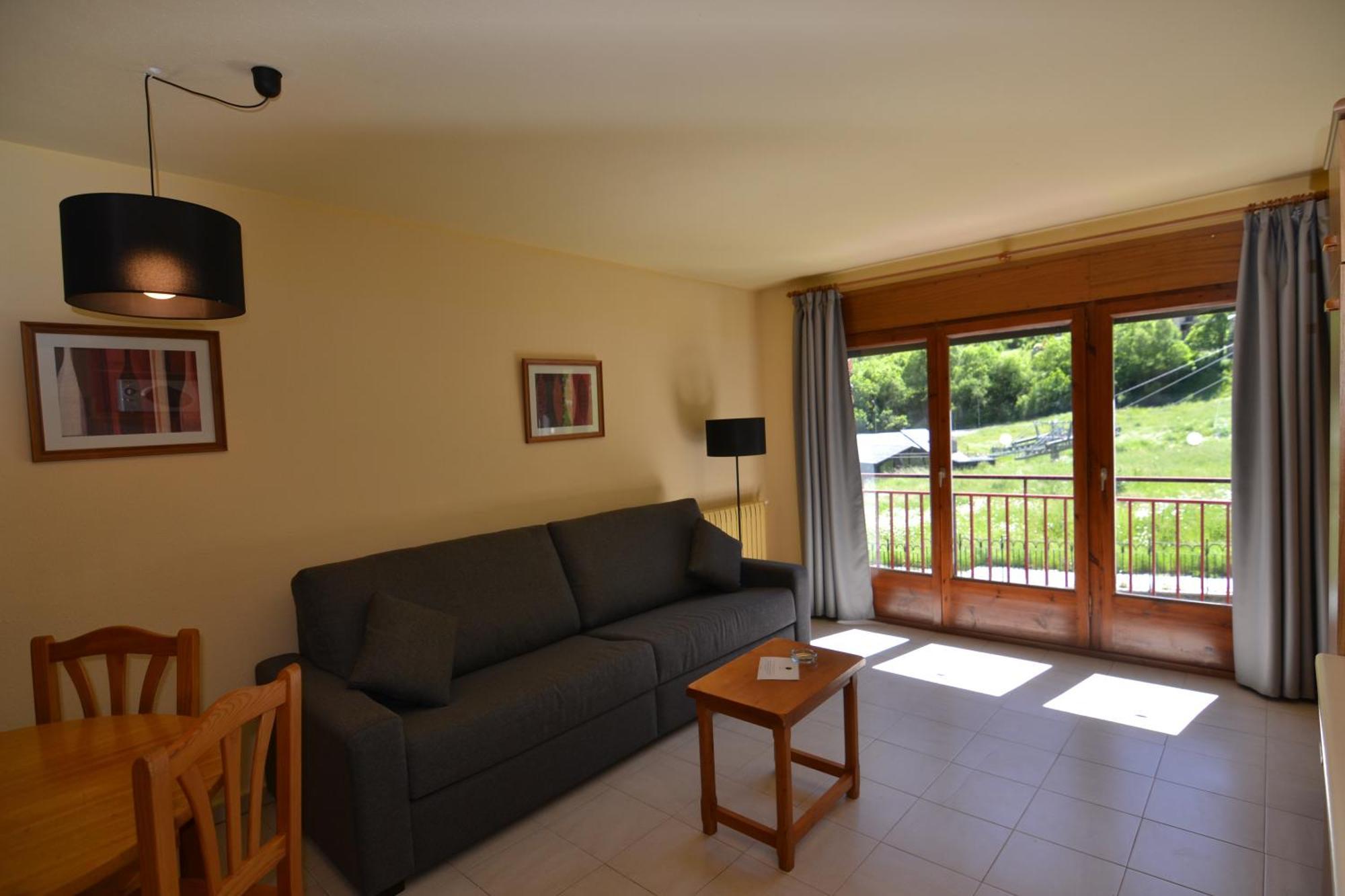 Apartamentos Turisticos Poblado Arinsal Exterior foto
