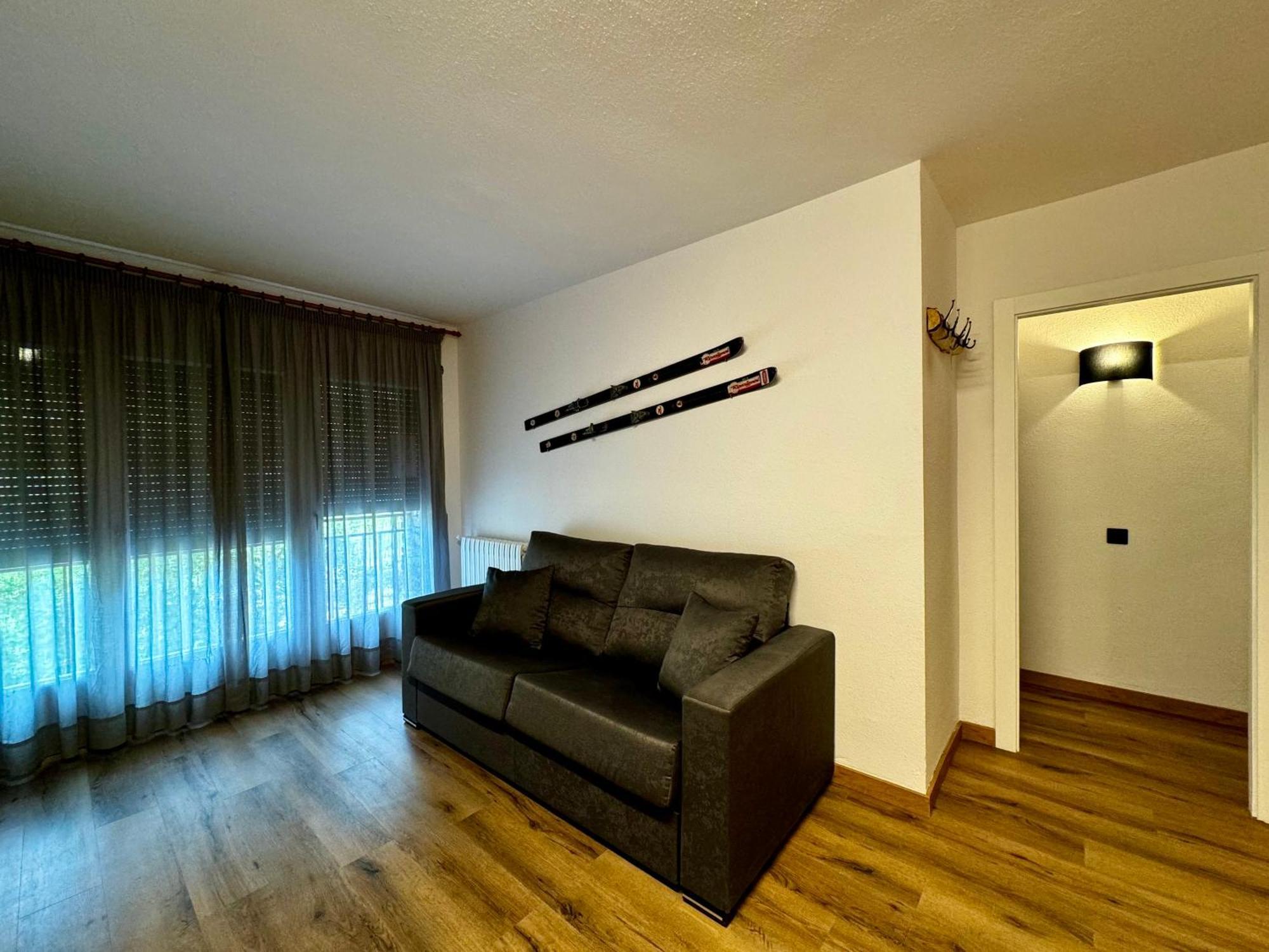 Apartamentos Turisticos Poblado Arinsal Exterior foto