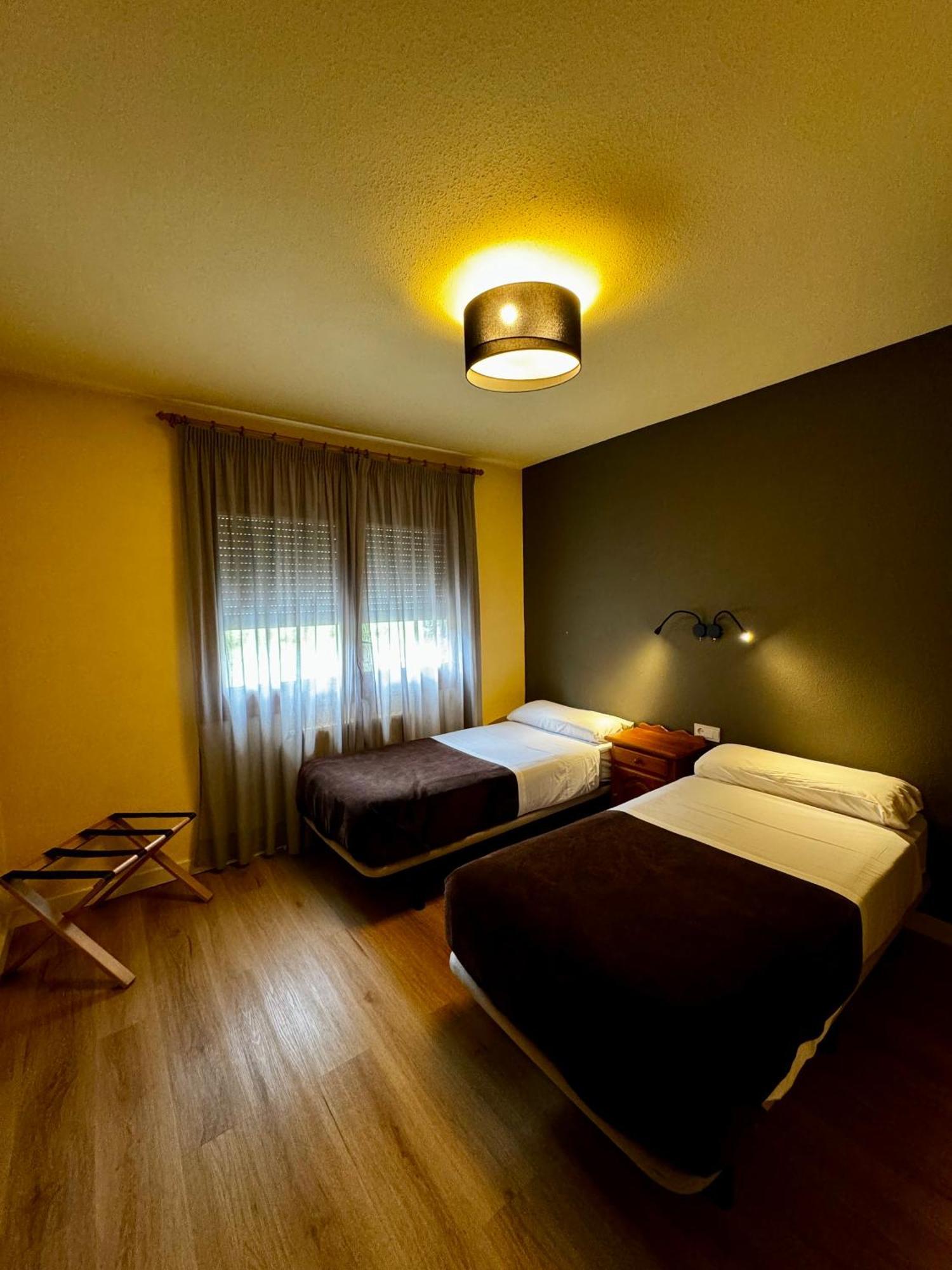 Apartamentos Turisticos Poblado Arinsal Exterior foto