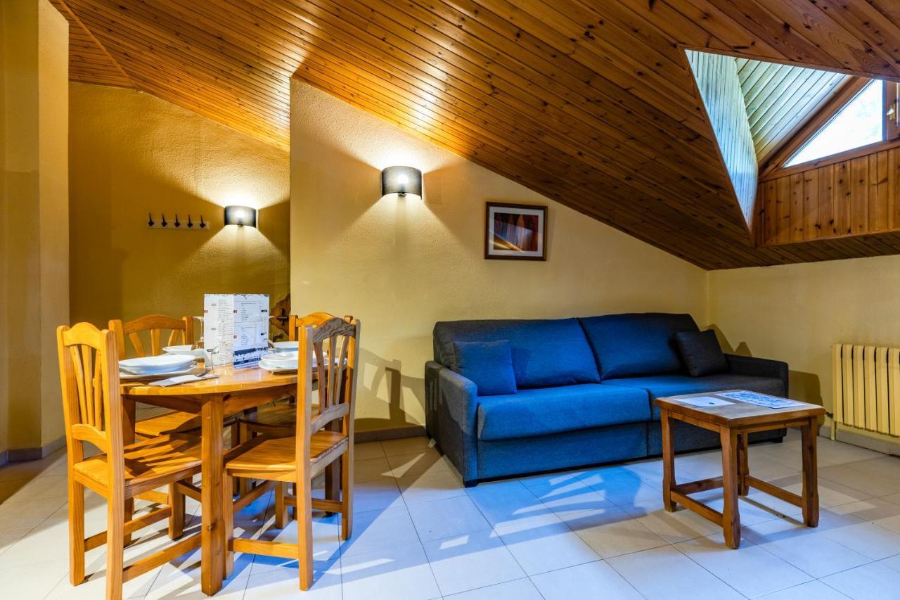 Apartamentos Turisticos Poblado Arinsal Exterior foto